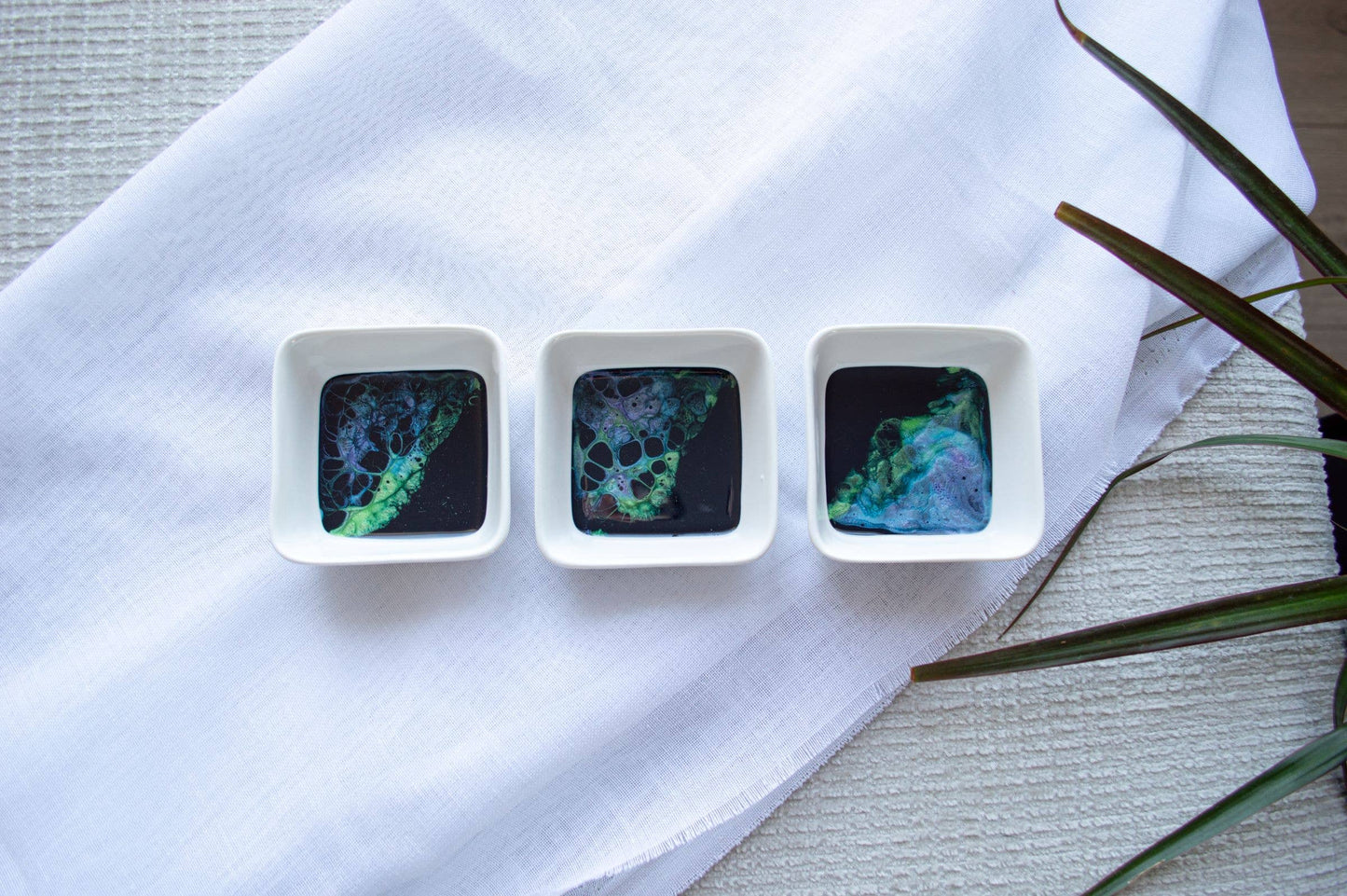 Resin Accented Ceramic Dipping Bowls