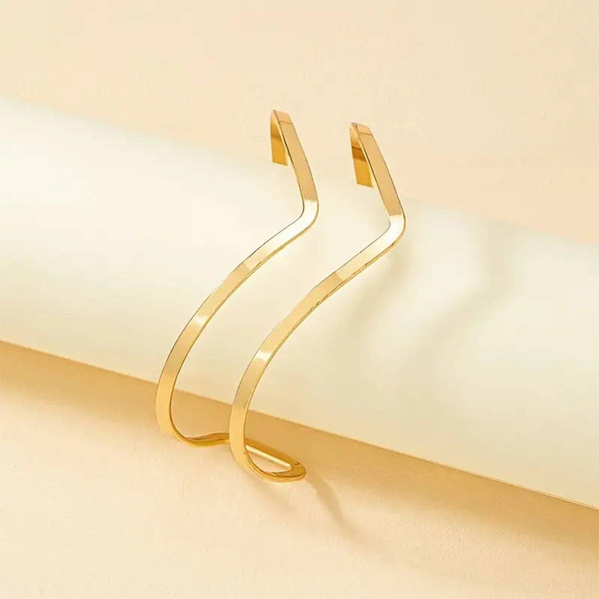 V-Shape Simple Open Arm Cuff DPJAC9