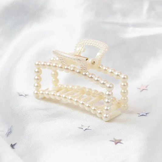Pearl Hair Claw Clip