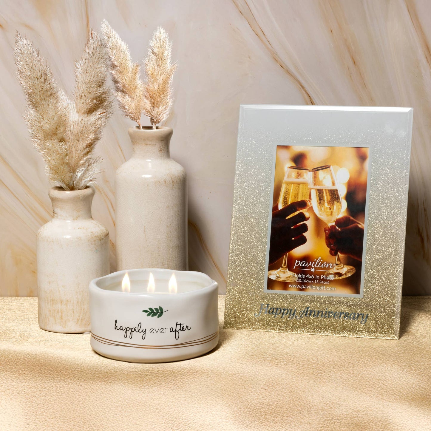 Happy Anniversary - 6.75" x 8.75" Frame (4" x 6" Photo)