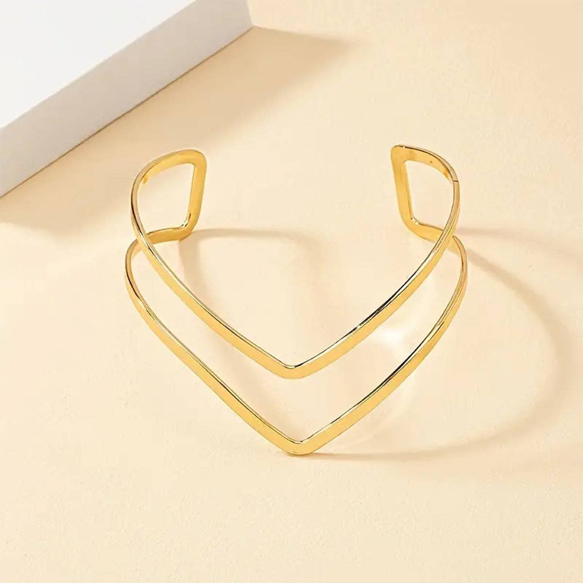 V-Shape Simple Open Arm Cuff DPJAC9