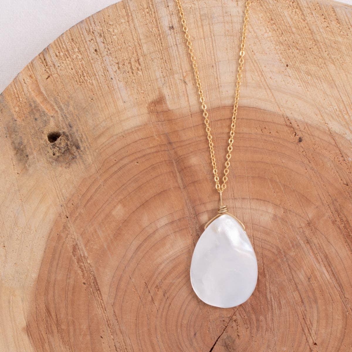 Teardrop Shell Pendant Necklace